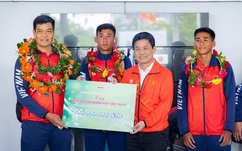 Đội tuyển quần vợt Việt Nam được khen ngợi khi vượt chỉ tiêu ở Davis Cup
