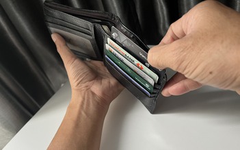 Vì sao có người không nhiều tiền nhưng ví thì chất đầy thẻ ATM?