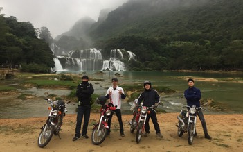 Ngưỡng mộ người đàn ông 63 tuổi đi xuyên Việt 7 lần bằng xe máy
