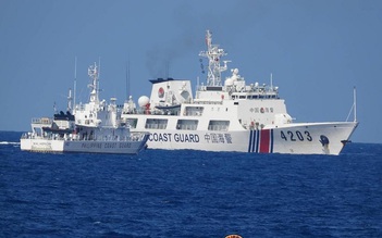 Tàu Trung Quốc bị tố ngăn chặn tàu Philippines ‘một cách nguy hiểm’ ở Biển Đông