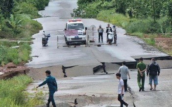 Lâm Đồng: Sơ tán dân ra khỏi khu vực sạt lở đường tránh phía nam TP.Bảo Lộc