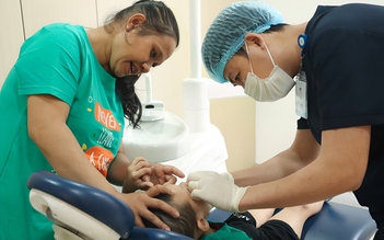 Bệnh viện Đại học Y dược Buôn Ma Thuột thực hiện chương trình 'Tìm lại nụ cười' 