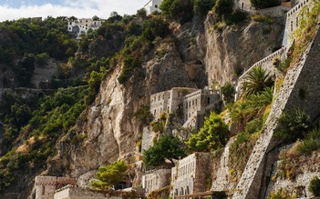 Một thiên đường thanh bình trên bờ biển Amalfi, nét duyên dáng của miền Nam nước Ý
