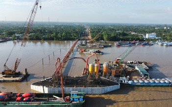 Dự án cầu Rạch Miễu 2 'rối' vì cát