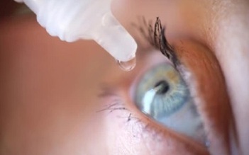 Sử dụng thuốc nhỏ mắt thế nào cho an toàn?