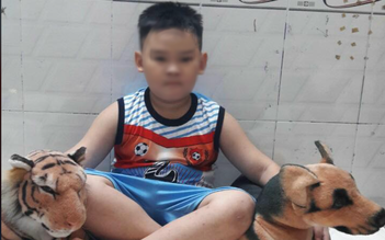 Bé trai 9 tuổi đi lạc ở TP.HCM: Cha mẹ mừng rỡ báo đã tìm thấy