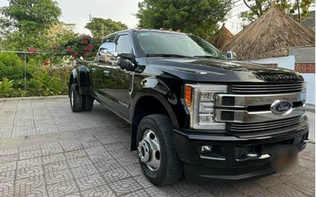 Bắt gặp siêu bán tải Ford F-350 2017 duy nhất tại Việt Nam