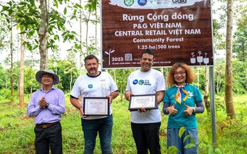 Gần 200 tình nguyện viên tham gia ngày trồng rừng tại Rừng Đồng Nai