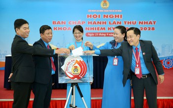 Bà Trần Thị Diệu Thúy tái đắc cử chức Chủ tịch Liên đoàn Lao động TP.HCM