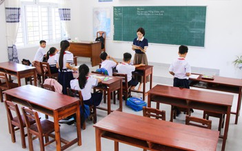 Đà Nẵng: Trường xây mới  25 tỉ đồng nhưng nhiều phụ huynh không đưa con đến học
