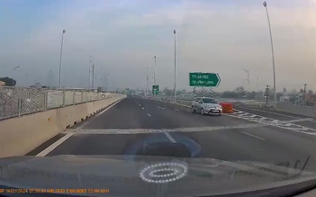 Lại xuất hiện clip ô tô chạy ngược chiều trên cao tốc Mỹ Thuận - Cần Thơ