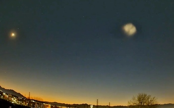 Trung Quốc xôn xao vì 'UFO' xuất hiện trên bầu trời