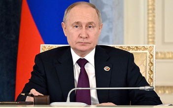 2 đối thủ của ông Putin rút khỏi đường đua tổng thống Nga