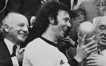 Franz Beckenbauer và những thời khắc quan trọng làm nên huyền thoại vĩ đại