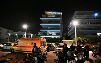 Cựu cầu thủ Ngoại hạng Anh đột ngột qua đời ở nhà riêng, cảnh sát vào cuộc