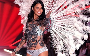 Siêu mẫu Adriana Lima trở lại sàn diễn Victoria's Secret