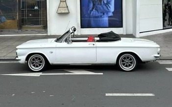 Xe cổ hàng hiếm Chevrolet Corvair Convertible 1964 tại Việt Nam