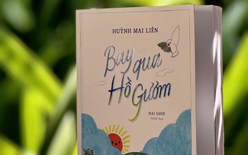 'Bay qua Hồ Gươm': Ký họa Hà Nội bằng những vần thơ