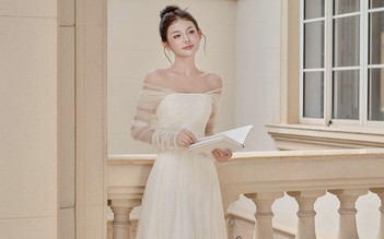 Chìa khóa mặc đẹp mùa này gọi tên váy trễ vai đầy cuốn hút