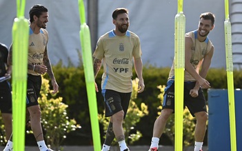 HLV đội tuyển Argentina bất ngờ lên tiếng về tình trạng của Messi