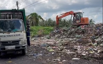 Bãi rác đã ngưng bất ngờ tái hoạt động, gây ô nhiễm khiến người dân bức xúc