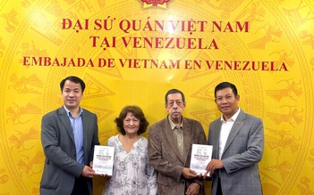 Đoàn đại biểu T.Ư Đoàn gặp nhân chứng lịch sử tại Venezuela