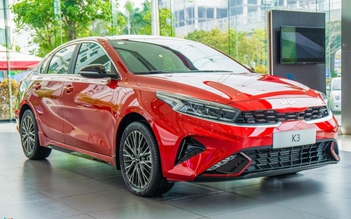 Sedan hạng C dưới 900 triệu: Kia K3 bám đuổi Mazda3, Toyota Corolla Altis bán ít nhất