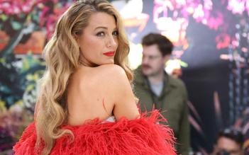 Blake Lively kiện bạn diễn quấy rối tình dục