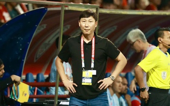 HLV Kim Sang-sik có nguy cơ bị ‘treo giò’ ở AFF Cup 2024