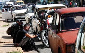 Cuba hoãn tăng giá nhiên liệu 500% do sự cố 'an ninh mạng'