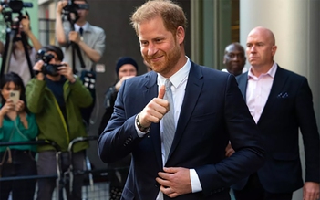 Hoàng tử Harry nhận được khoản bồi thường đáng kể từ báo giới
