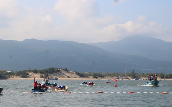 Cuồng nhiệt cùng lễ hội sông nước Đà Nông