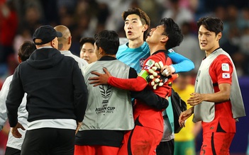 Son Heung-min bật khóc, HLV Klinsmann hạnh phúc tột cùng khi Hàn Quốc hiên ngang vào bán kết