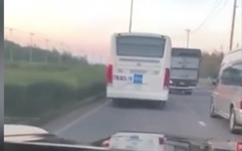 Chủ tịch tỉnh Bình Định quay video phản ánh xe tập lái vi phạm