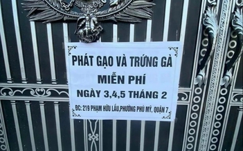 Thông báo 'phát gạo, trứng' rầm rộ trên mạng: Nhiều người đến hụt hẫng ra về