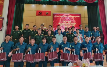 Kim Tài Phúc Jewelry chúc tết 'Xuân chiến sĩ 2024' tại Ban CHQS quận 8