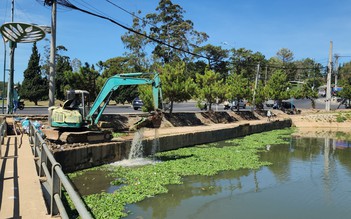 Xử lý tình trạng ô nhiễm các hồ lắng trước khi đổ vào hồ Xuân Hương