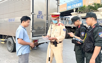 Trừ điểm giấy phép lái xe: Nhân văn nhưng cũng tránh 'nhờn luật'