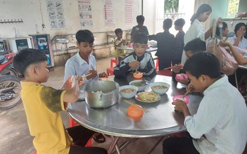Phân bổ hơn 830 tấn gạo hỗ trợ học sinh tại Kon Tum