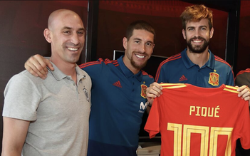Bóng đá Tây Ban Nha lại chao đảo với bê bối nghiêm trọng, Pique cũng liên đới