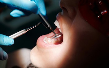 Bác sĩ 24/7: Vì sao ngộ độc thuốc tê nhổ răng có thể dẫn đến tử vong?