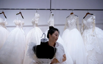 Vì sao ngày càng nhiều phụ nữ Trung Quốc không muốn lấy chồng, sinh con?