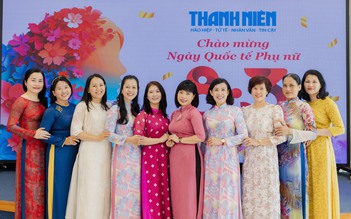 Phụ nữ làm báo duyên dáng, thướt tha áo dài trong ngày Quốc tế phụ nữ 8.3