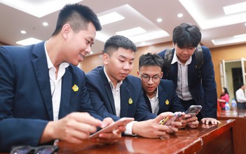 Học sinh Hà Nội có thể tải app để ôn thi tốt nghiệp THPT