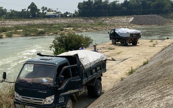 Giám sát đắp đập tạm sông Quảng Huế để 'cứu' hạn cho hạ du sông Vu Gia