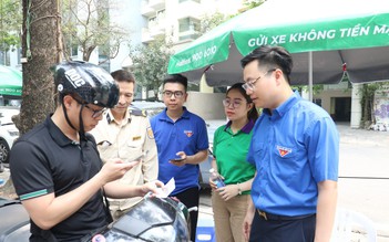 Hà Nội: Hết lo bị 'chặt chém' phí trông giữ xe nhờ thanh toán không tiền mặt