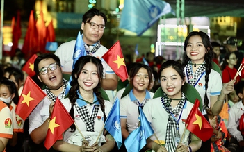 70 năm Chiến thắng Điện Biên Phủ: Người trẻ nguyện viết tiếp khát vọng non sông