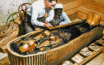 Giải mã 'lời nguyền Pharaoh' làm chết hơn 20 người mở lăng mộ vua Tutankhamun năm 1922