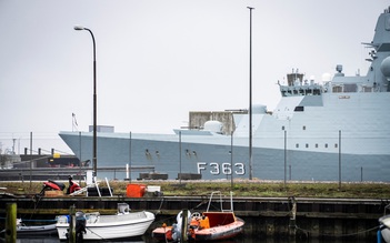 Đan Mạch đóng cửa eo biển do giàn phóng tên lửa trên tàu chiến trục trặc