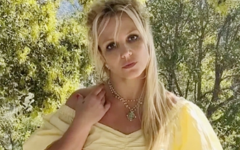 Britney Spears bị gãy chân sau cãi vã với bạn trai